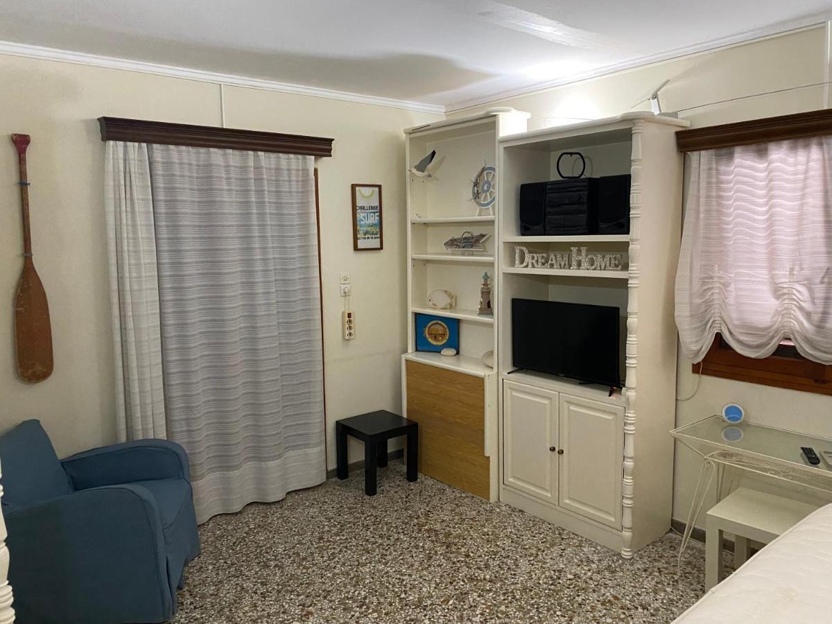 Alexia'S Beach House Kato Assos ภายนอก รูปภาพ