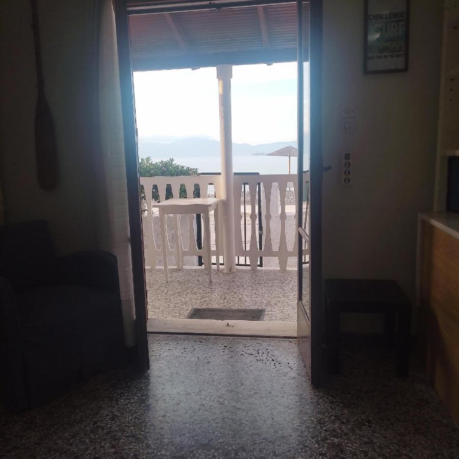 Alexia'S Beach House Kato Assos ภายนอก รูปภาพ